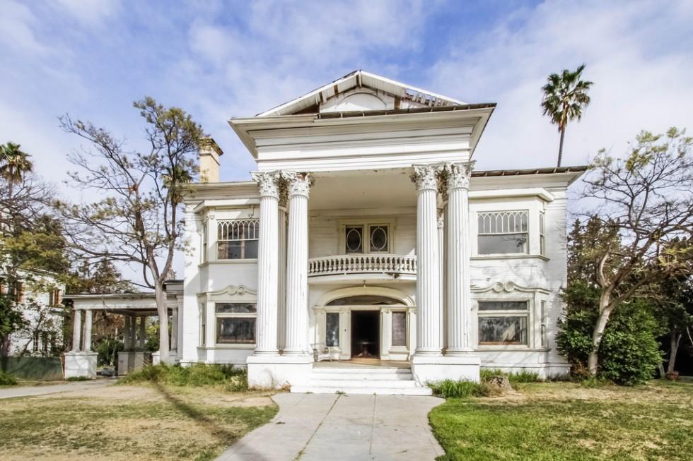 Los Angeles Haunted Home! Top Ten Real Estate Deals