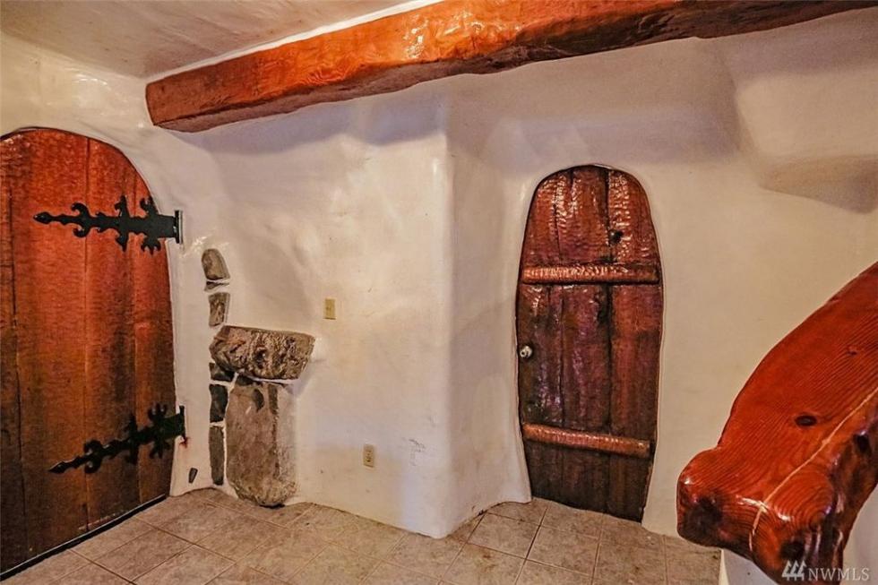Snow White S Cottage For Sale Top Ten Real Estate Deals