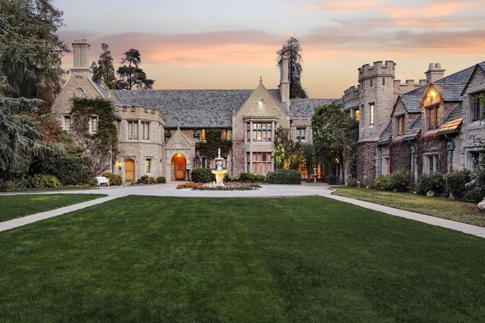 Hugh Hefner S Playboy Mansion Top Ten Real Estate Deals