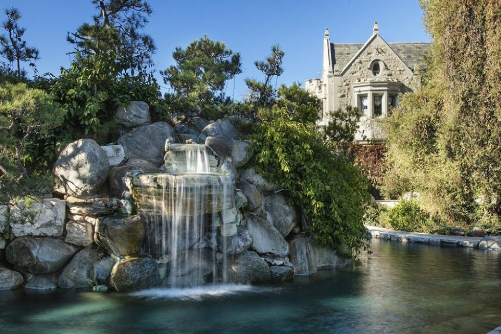 Hugh Hefner S Playboy Mansion Top Ten Real Estate Deals