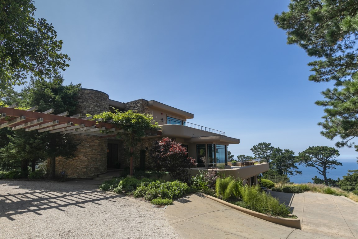 California Contemporary With a Fallingwater Vibe!