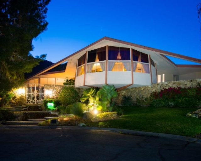 Elvis Presley’s Honeymoon House of Tomorrow!