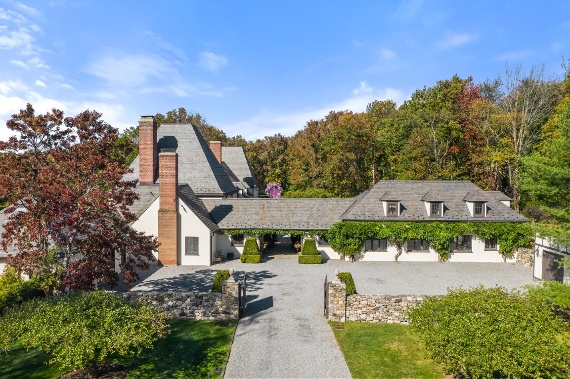 New York Mansion That Broadway Musical ‘Chicago’ Built!